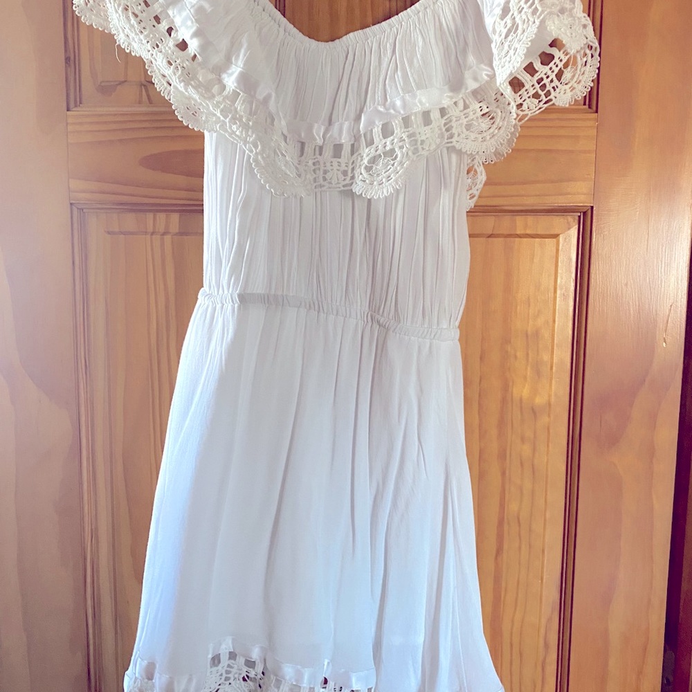 Over the shoulder white sabotage skirt dress